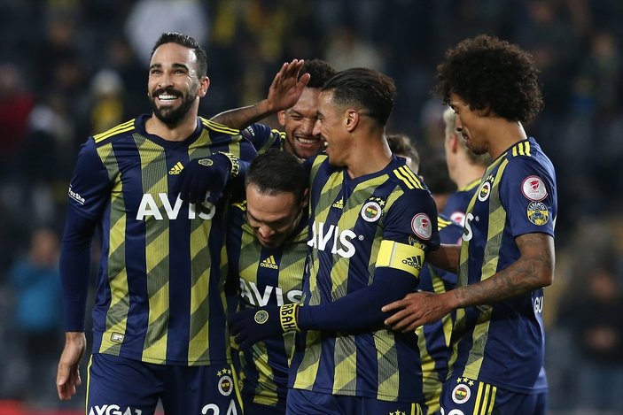 Fenerbahçe zorlanmadan tur atladı