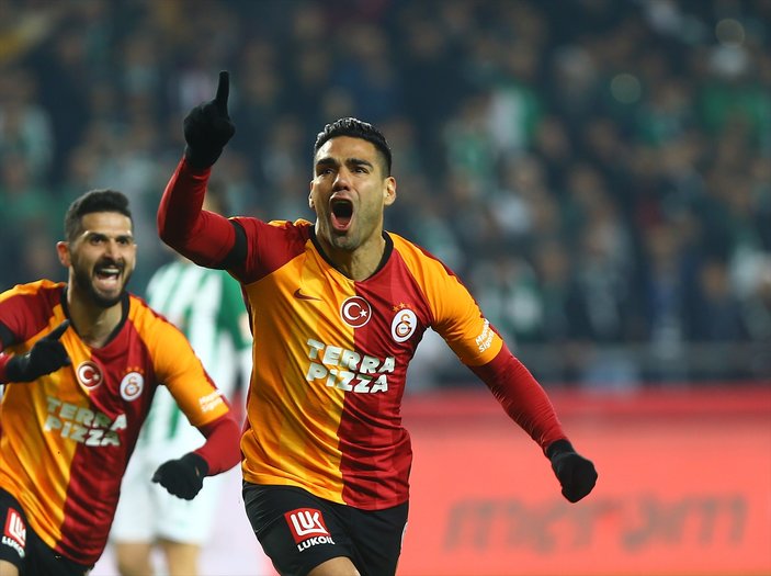 Falcao ile Emre'nin müthiş geri dönüşü