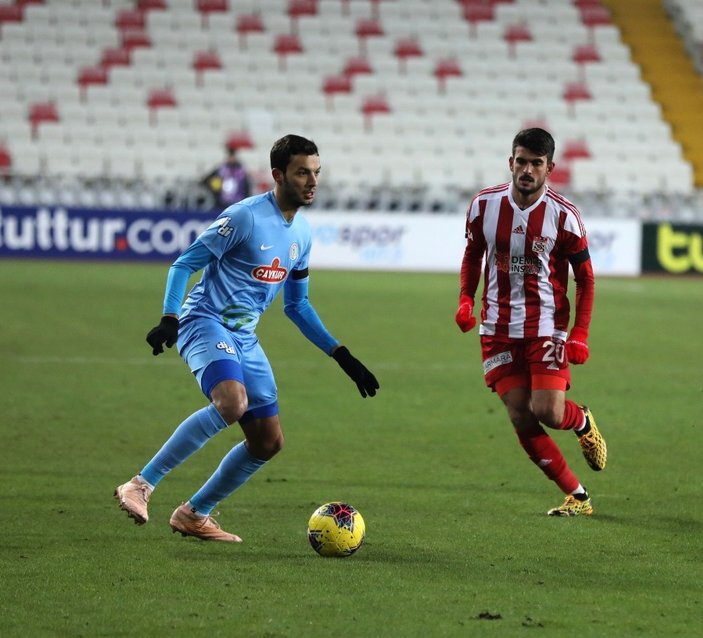 Sivasspor, Rizespor'la puanları paylaştı