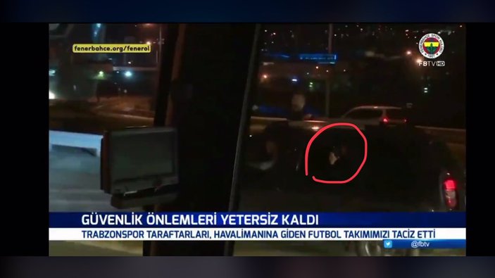 Trabzonspor taraftarları Fenerbahçe otobüsünü taciz etti