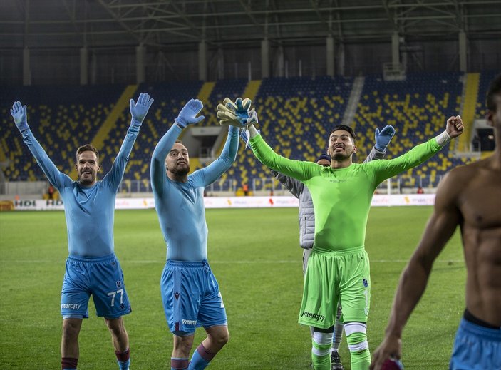 Gençlerbirliği'ni yenen Trabzonspor, maç eksiğiyle lider