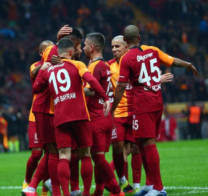 Galatasaray savunmasıyla Avrupa devleri arasında