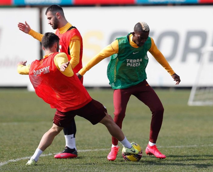 Galatasaray'da Saracchi, takımla çalışmalara başladı