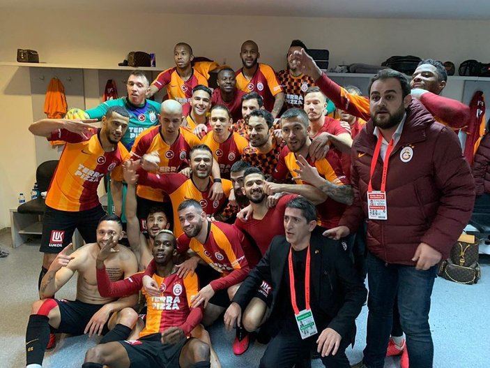 Galatasaray'dan galibiyet fotoğrafı