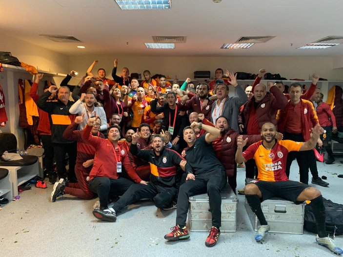 Galatasaray'dan galibiyet fotoğrafı