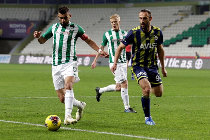Konyaspor, 9 kişi kaldığı maçta Fenerbahçe'yi yendi