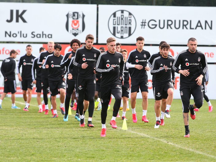 Beşiktaş'ın futbolculara koyduğu korona kuralı