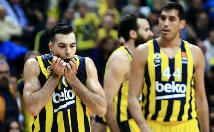 Koronavirüs, Fenerbahçe Basketbol Takımı'na da sıçradı