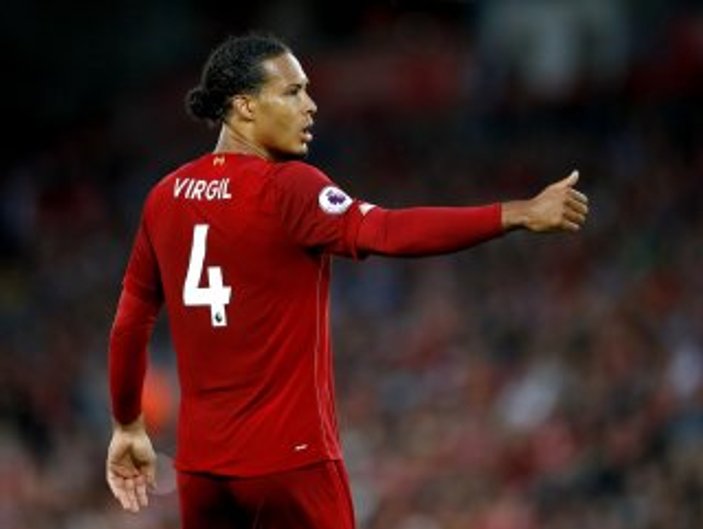 Van Dijk: En çok zorlandığım futbolcu Messi