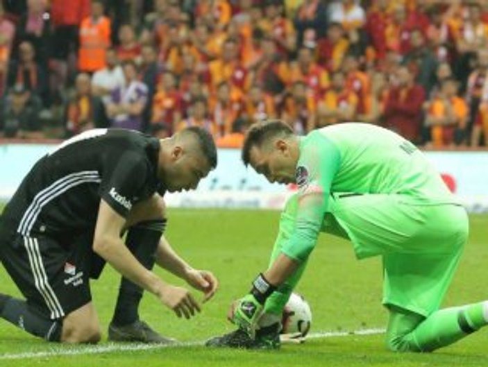 Muslera: Beni en çok Burak Yılmaz zorluyor