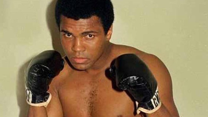 Muhammed Ali'nin eldivenlerinin değeri 1.1 milyon dolar