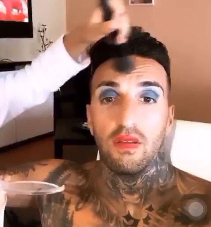 Kayserisporlu Lopes, yüzüne makyaj yaptırdı
