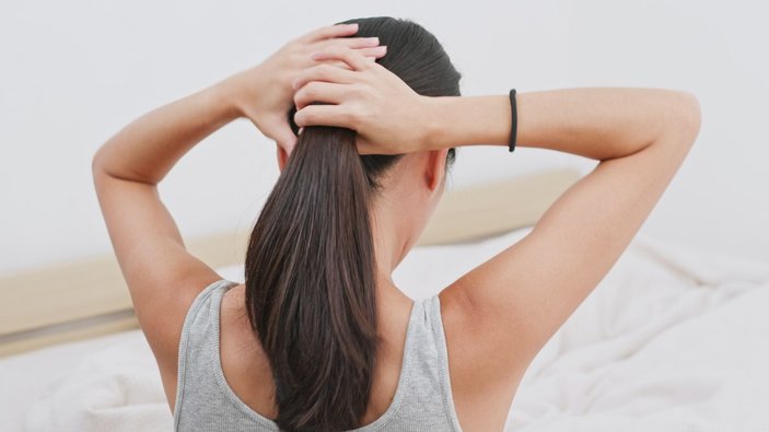 Saçınıza zarar veren günlük yapılan 7 alışkanlık