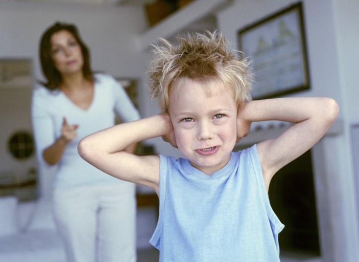 Öfke nöbetleri çocuğun hayal kırıklığını ifade etme yoludur