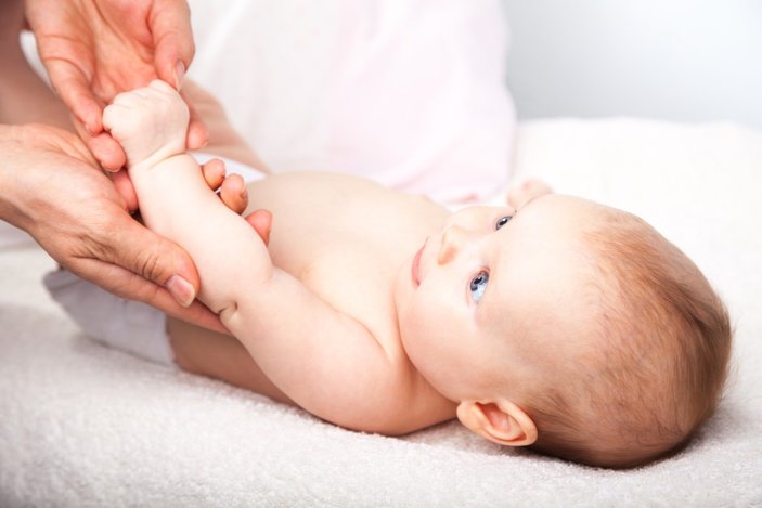 Bebeğinizin gelişimini artıracak 4 masaj