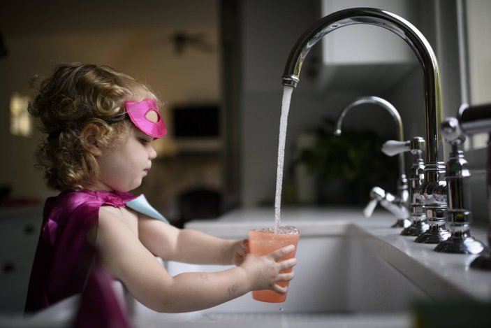 Çocuklarınızın daha fazla su içmesini sağlamanın 5 yolu