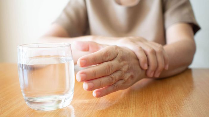 Dinlenme anında görülen titremelere dikkat