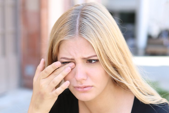 Göz seğirmesinin en yaygın 6 nedeni