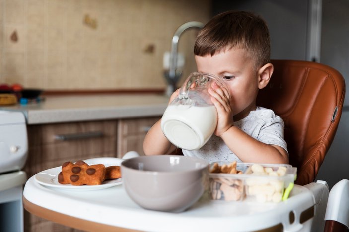 Bebekler inek sütünü ne zaman içebilir?