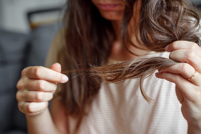 Saçınızın yavaş uzamasının olası 8 nedeni