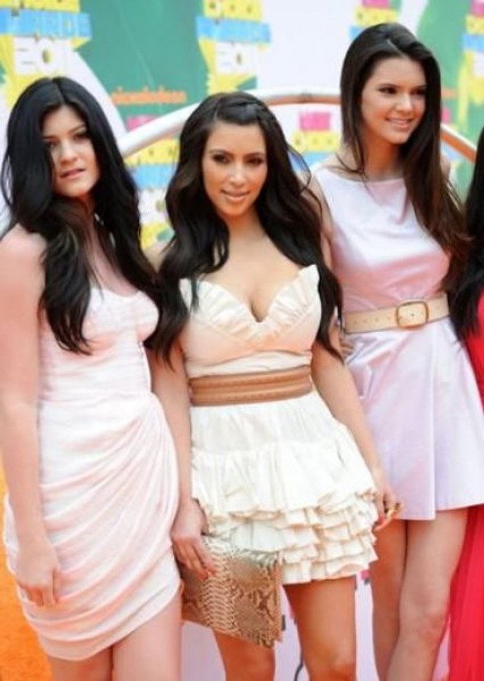 Kardashian Ailesi'nden 16 moda trendi