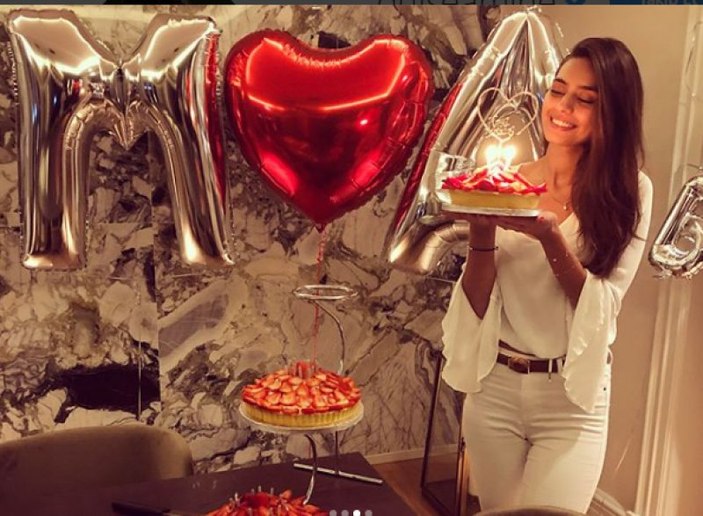 Mesut Özil'den sevgilisine romantik sürpriz