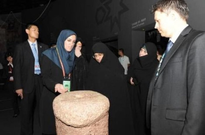 Ahmedinejad'ın eşi Türkiye'de 