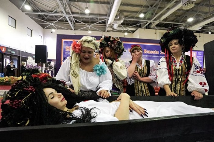 Moskova'da cenaze işleri fuarı