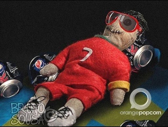 Ronaldo'yu Voodoo bebeği yaptılar