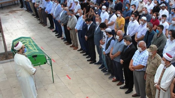 Yazar Asım Gültekin, Amasya'da son yolculuğuna uğurlandı
