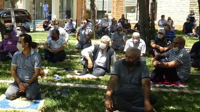 Tokatlılar ikinci hutbelerini canlı yayınla dinledi