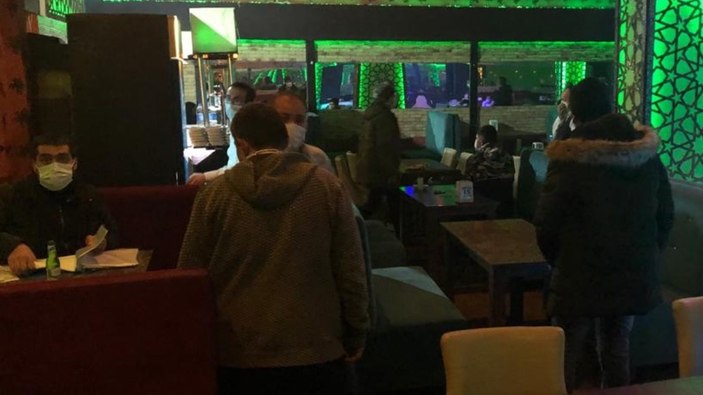 Konya'da sokağa çıkma yasağında açık olan eğlence mekanına baskın