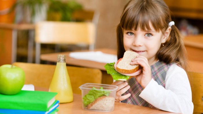 Okul döneminde çocuğunuzun sağlığını koruyacak 7 yöntem