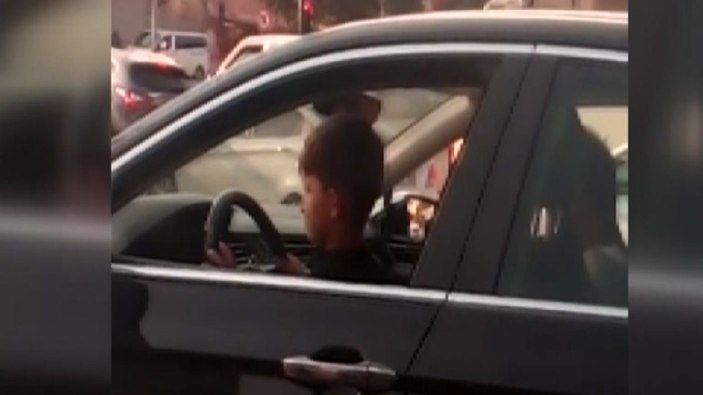 Bağcılar'da 9 yaşındaki çocuk otomobil kullandı