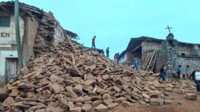 Peru'da gerçekleşen depremde 220 ev hasar gördü
