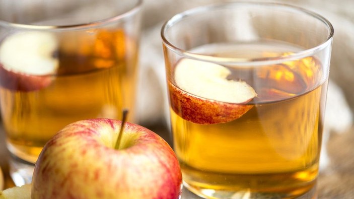 Elma suyunu sabahları aç karnına içmenin faydası
