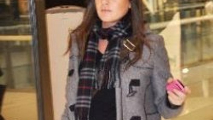 Yasemin Ergene alışverişte doğuracak