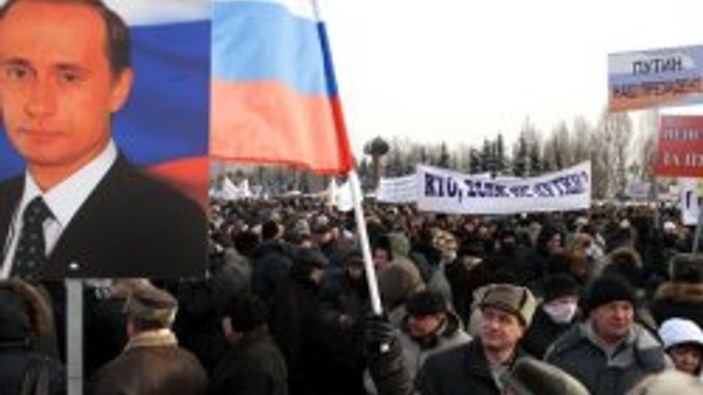 Putin'den seçim öncesi gövde gösterisi