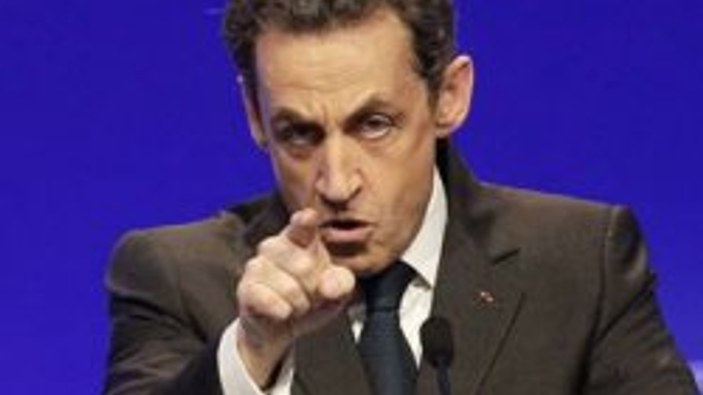 Sarkozy'den Kaddafi iddialarına sert tepki