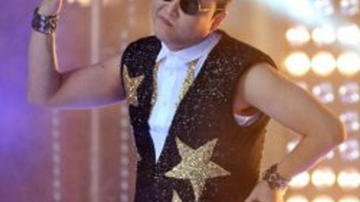 Gangnam Style iki ülkeyi gerdi