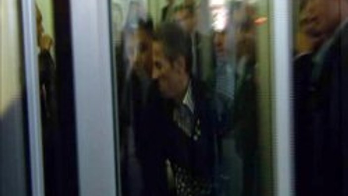 Saldırganın babası Başbakan'dan özür diledi