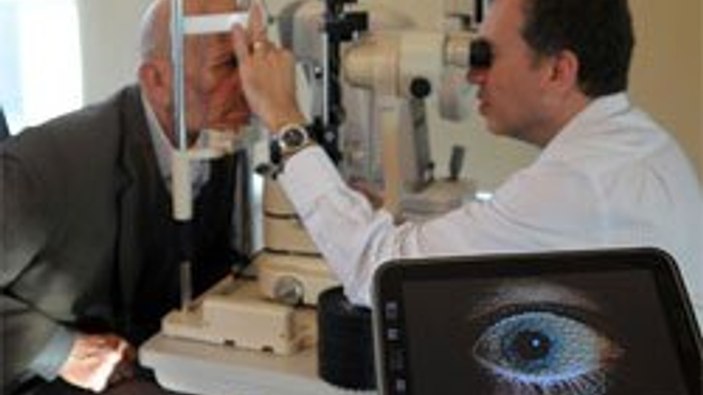 Orijinaline benzeyen suni lens yapıldı