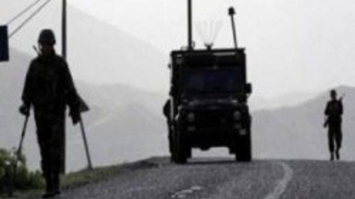 Şırnak'ta askeri aracın geçisi sırasında patlama