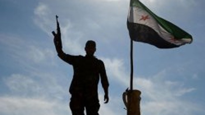 İngiltere Suriye Ulusal Koalisyonu'nu tanıdı