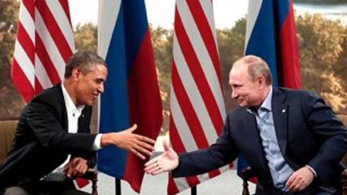 Putin'in ilk tweet'i Obama'yı tebrik etmek olmuş
