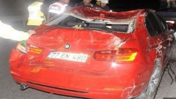 Ailesi ile tartışan genç lüks otomobilini uçurumdan attı