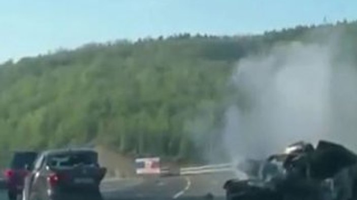 Rusya'da kontrolden çıkan sürücü kaza yaptı