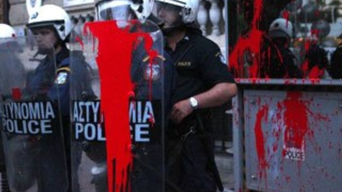 Yunanistan'da Avrupa Birliği bürolarına saldırı