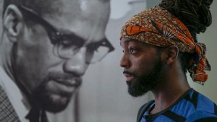Malcolm X öldürüldüğü salonda anıldı
