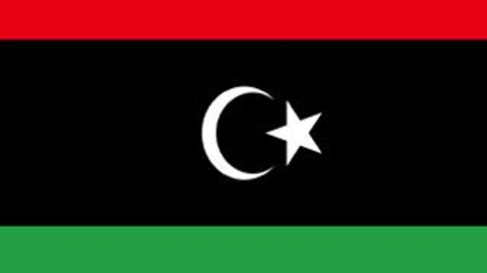 Libya'da savaş uçakları petrol tankerini vurdu